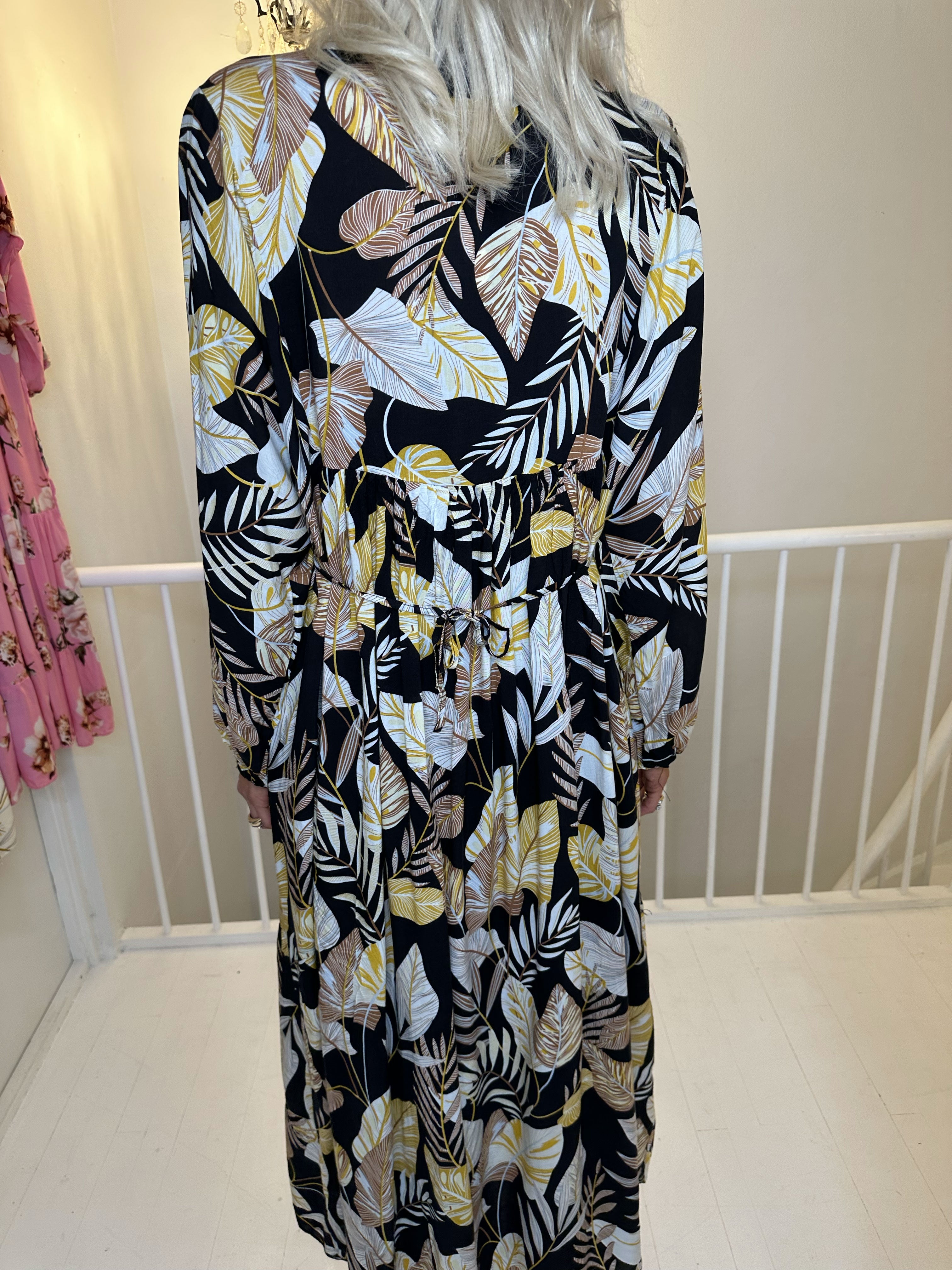 Adelaida Leaf - Tunikakjole med musling og frynse detaljer